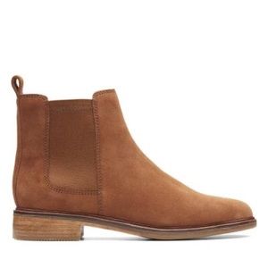 Clarks Dark Tan Suede boots. “Clarkdale Arlo”